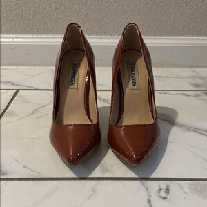Steve Madden Brown Patent Leather Heels